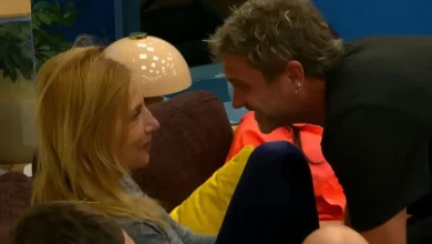 Photo of Puthjet e dashurisë: Iliri dhe Mimoza në momentin e tyre të veçantë
