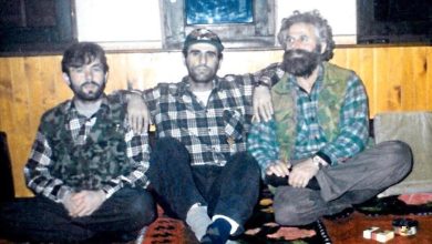 Photo of Shqipe Mehmeti-Selimi në emër të Rexhës ngushëllon familjen Jashari: Sa herë do të kujtohet lufta e UÇK-së, do të kujtohet edhe Sahit Jashari