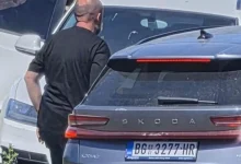 Photo of Balla nxjerr foton: Makinat me targa serbe sjellin njerëzit në protestën në Zvërnec