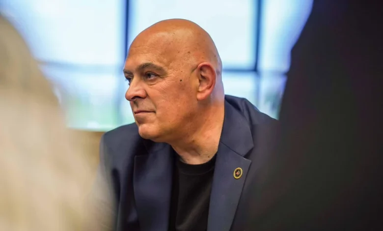 Gjini  Kurti po mundohet ta përçajë LDK në  duke e thirrur në bashkëqeverisje