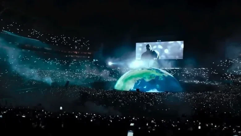Skenë madhështore dhe një publik i madh  pamje nga koncerti i Kanye West në Tiranë