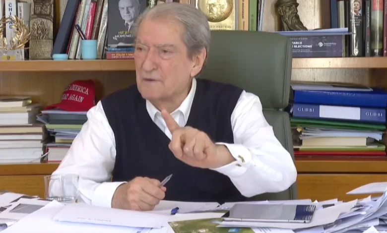  Injoroi kërkesat e protestuesve   Berisha sulmon Ramën  Dyfytyrësh  njeri i falimentuar