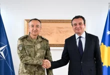 Photo of Kurti pret komandantin e KFOR-it, diskutuan sigurinë në Kosovë dhe bashkëpunimin me NATO-n