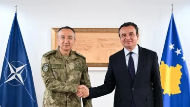 Photo of Kurti pret komandantin e KFOR-it, diskutuan sigurinë në Kosovë dhe bashkëpunimin me NATO-n