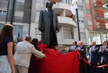 Photo of Në Klinë zbulohet shtatorja e ish-presidentit, nga sot sheshi mban emrin “Ibrahim Rugova”