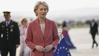 Photo of Von der Leyen do të dhurojë armën e dhuruar nga Erdogan për muzeun ushtarak