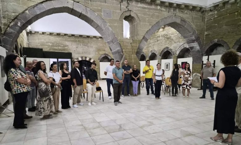 Ekspozita  15 studentët më të mirë    një urë bashkëpunimi dhe dialogu artistik ndëruniversitar