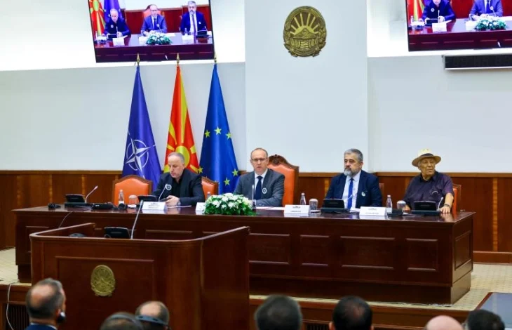 Në Kuvend shënohet Dita Ndërkombëtare e Përkujtimit të Gjenocidit në Srebrenicë