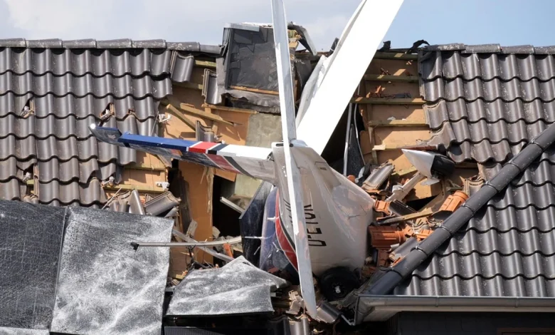 Aeroplani përplaset mbi shtëpinë e një familjeje në Gjermani  dy persona humbin jetën