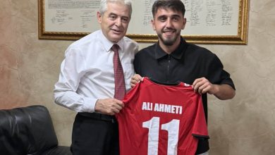 Photo of Ahmeti takon futbollistin Fikret Livareka të KF Shkëndija e Haraçinës