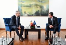 Photo of Kurti priti në takim lamtumirës ambasadorin e Belgjikës, Grégoire Cuvelier