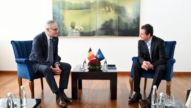 Photo of Kurti priti në takim lamtumirës ambasadorin e Belgjikës, Grégoire Cuvelier