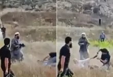 Photo of Pamje të pabesueshme: palestinezi i rrëmben pushkën kolonit izraelit dhe vret dy ushtarë