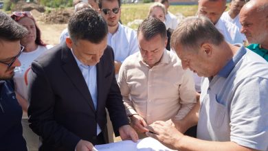 Photo of Ministri Hoxha në terren në Hasanbeg: Në vijim e sipër realizimi i një projekti të rëndësishëm për rregullimin e kanalit