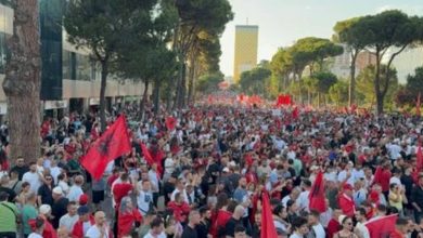 Photo of Nis protesta e 37 në Tiranë! Qytetarët marshojnë nga sheshi “Skënderbej” drejt kryeministrisë