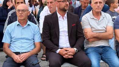 Photo of Memishi dhe Lika marrin pjesë në manifestimin jubilar për dëshmorët Bedri Alimi dhe Rametulla Ameti në Neproshten
