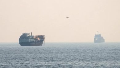 Photo of Trafiku në Ngushticën e Hormuzit ulet ndërsa SHBA-të dhe Irani rifillojnë luftimet