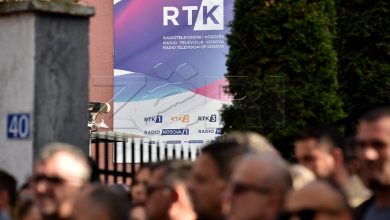 Photo of Punëtorët e RTK-së 10 ditë pa paga, sindikatat paralajmërojnë protestë të hënën