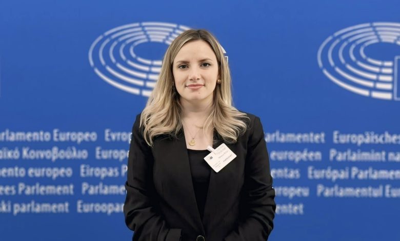 Mimoza Musa në asamblenë e Parlamenti Evropian në Strasburg Anëtarësimi ynë në BE është një interes strategjik dhe jetik i qytetarëve tanë  VIDEO 