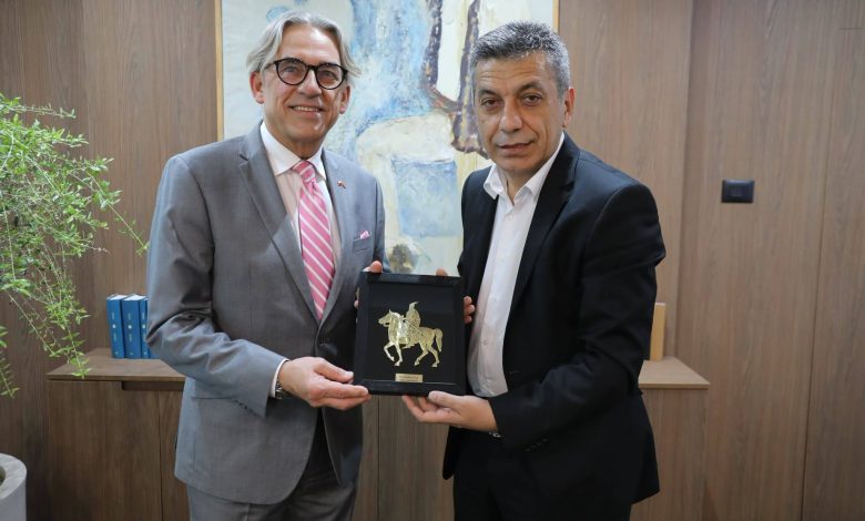 Mexhiti pret në takim ambasadorin e Polonisë  z  Mariusz Brymora 