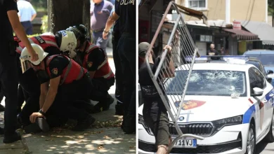 Photo of FOTOT/ Përplasje, spray lotsjellës dhe shkatërrim të makinave të policisë. Çfarë ndodhi me deputetët pasi lanë godinën e Kuvendit