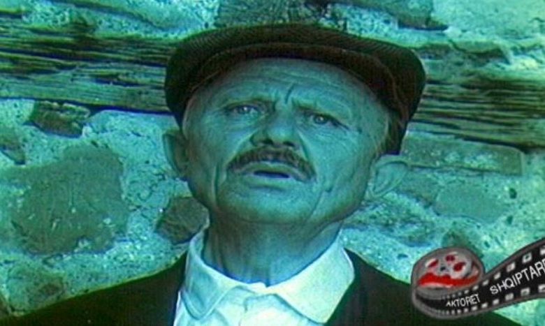  Si më zunë me  dashnoren  brenda në teatër   rrëfimi i aktorit Koço Qendro