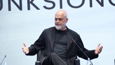 Photo of Kryeministri Edi Rama jep lajmin: “Do japim 1 mld € për bizneset e vogla”