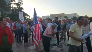 Photo of Protesta e 45-të, qytetarët tubohen në sheshin Skënderbej: Rama, jep dorëheqjen!