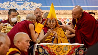 Photo of Dalai Lama mbush 91 vjet, vazhdon debati për pasardhësin e tij
