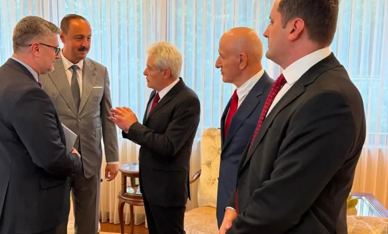 Ali Ahmeti mori pjesë në ceremoninë përkujtimore të 15 Korrikut në Ambasadën e Turqisë në Shkup