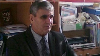 Photo of Profesor Xheladini denoncon ndalimin në kufi: Më mbajtën 30 minuta pa asnjë shpjegim, kjo është cenim i dinjitetit qytetar