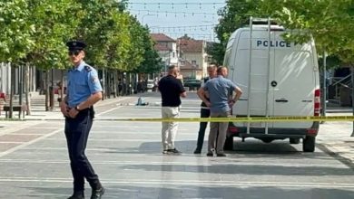 Photo of Tentim-vr’asje në Podujevë, i mituri theret me thikë në sheshin e qytetit