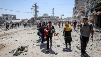 Photo of Sulmet izraelite në Gaza vrasin një familje me 3 anëtarë dhe plagosin 9 të tjerë