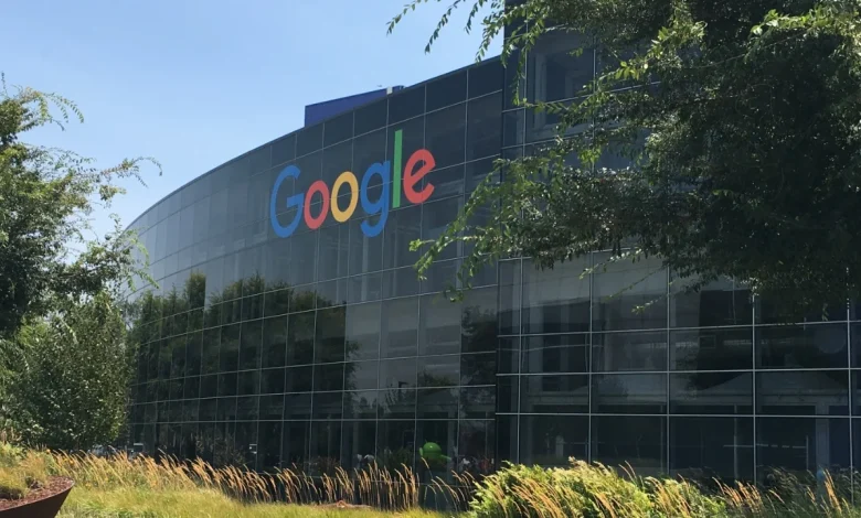 BE gjobit Google  890 milionë euro për favorizimin e shërbimeve dhe Play Store