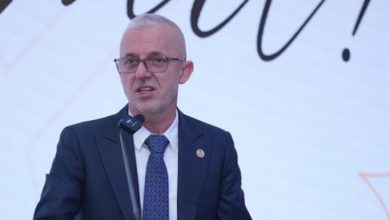 Photo of Pas 8 viteve një familje ia kthen shtëpinë Halil Kastratit: Falë Zotit jeta jonë tani ka ndryshuar!