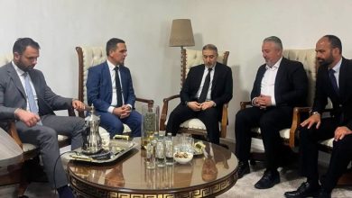 Photo of Kasami dhe ministrat e VLEN-it ngushëllojnë në Ambasadën e Katarit për ndarjen nga jeta të ish-Emirit