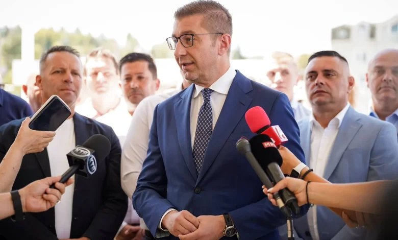 Mickoski  Qeveria do t i dëmshpërblejë qytetarët që pësuan dëme nga moti i lig në Shkup