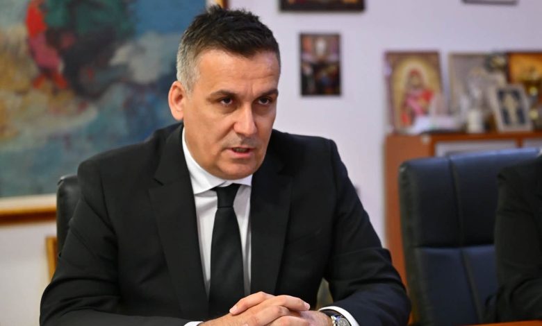 Hoxha  Kur dëmtohet shëndeti i qytetarëve  nuk guxon të ketë kompromise