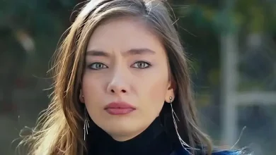 Photo of “Nihani” ndan një foto intime me bashkëshortin