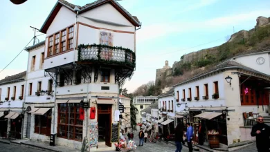 Photo of Media amerikane rekomandon Gjirokastrën, Beratin dhe Liqenin e Ohrit si destinacione që duhen vizituar