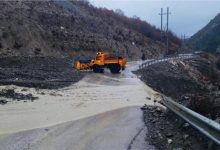 Photo of Reshjet e fundit shkaktojnë rënie gurësh në disa rrugë në veri të Shqipërisë