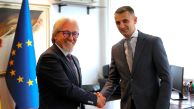 Photo of Limani dorëzoi detyrën, Velkovski kalon në krye të Ministrisë së Politikës Sociale, Demografisë dhe Rinisë