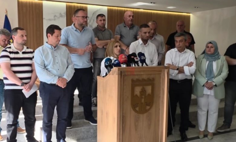 Një ekip ekspertësh nga  Ujësjellësi  e kontrollon ujin në Gostivar