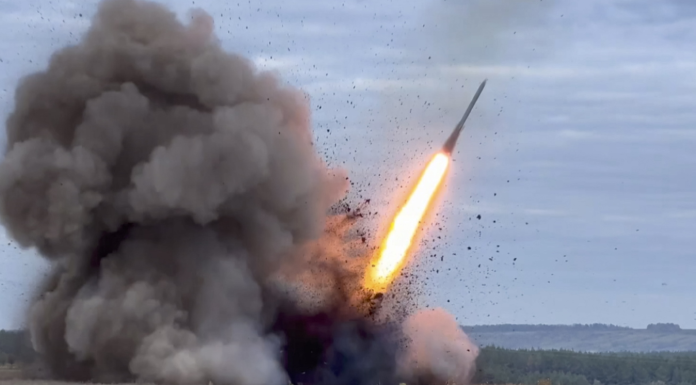 Rusia godet me raketa anijen turke me grurë në Detin e Zi  5 marinarë të vrarë