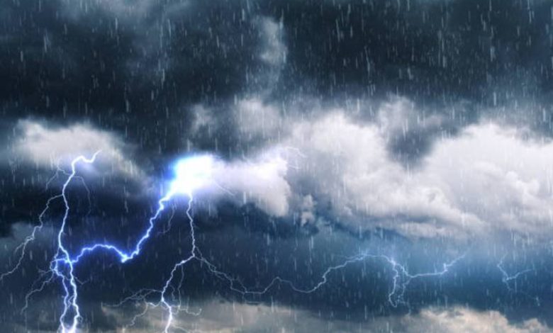 Moti sot  Rrebeshe shiu dhe rrufe  temperaturat deri në 26 gradë Celsius