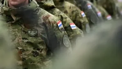 Photo of E zbuluan se importoheshin nga Serbia, Kroacia anulon blerjen e dyshekëve për ushtrinë