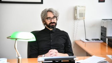 Photo of Apasiev sulmon VMRO-në pasi ministri Jeton Shasivari vendosi përdorimin e gjuhës shqipe në Ministrinë e Drejtësisë