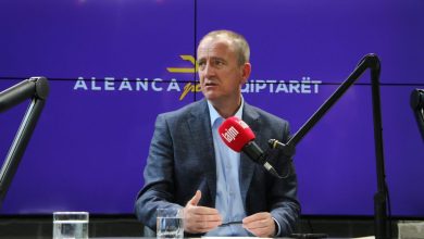 Photo of Taravari: 200 mijë maqedonas me pasaporta bullgare, nëse Shqipëria hynë në BE, çdo shqiptar do kërkojë pasaportë shqiptare