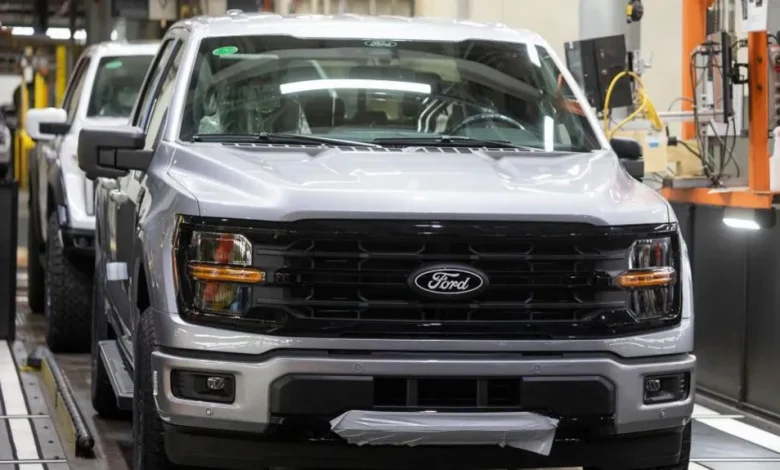 Ford rikthen inxhinierët e larguar  pasi Inteligjenca Artificiale dështoi në kontrollin e cilësisë