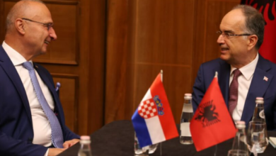 Photo of Begaj takon ministrin kroat, vlerëson mbështetjen për Shqipërinë dhe Kosovën